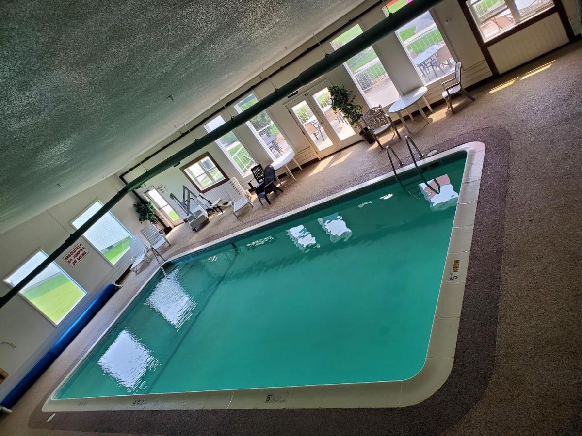 Voyager Inn Saint Ignace Kültér fotó
