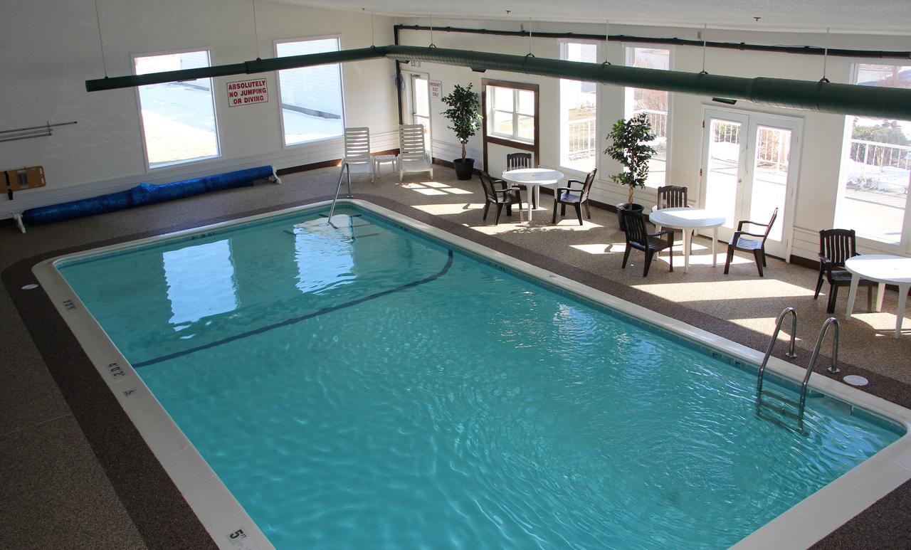 Voyager Inn Saint Ignace Kültér fotó