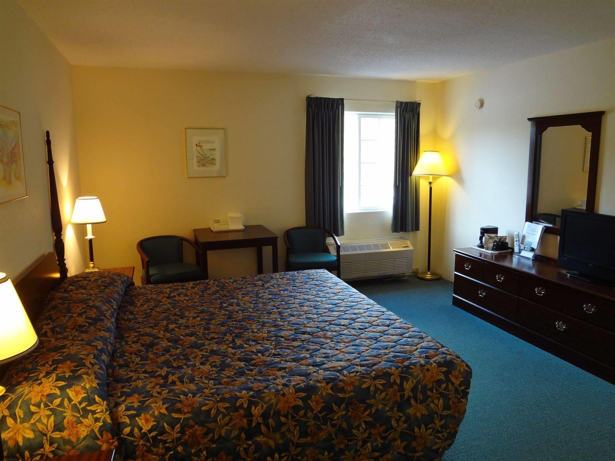 Voyager Inn Saint Ignace Kültér fotó