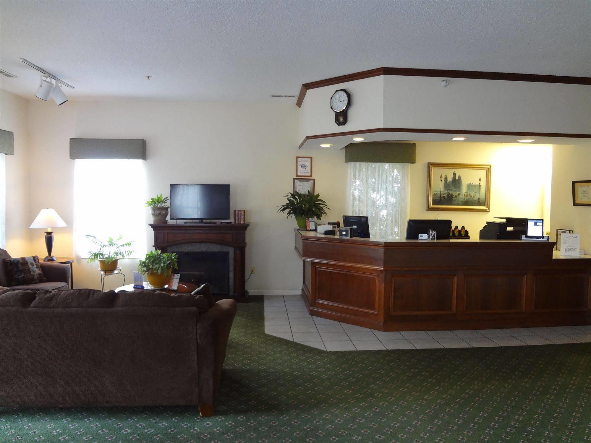 Voyager Inn Saint Ignace Kültér fotó